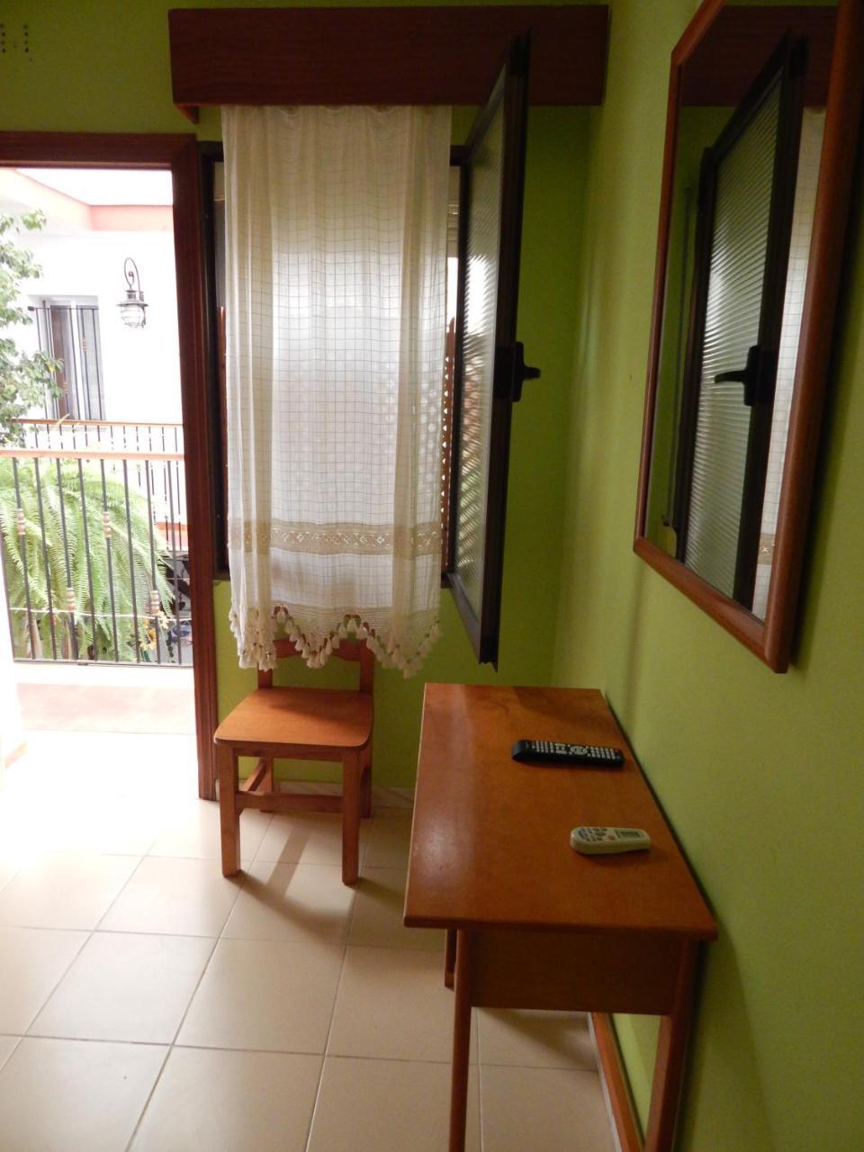Hostal Cristina Chipiona Kültér fotó